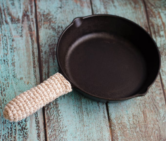 Easy Crochet Cast Iron Skillet Handle Cover Pattern