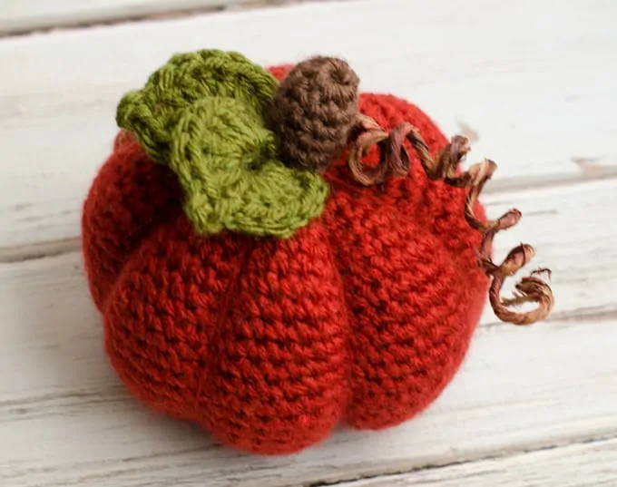 medium crochet pumpkin pattern