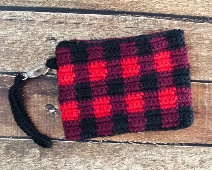 Buffalo Plaid Crochet Wristlet Pattern