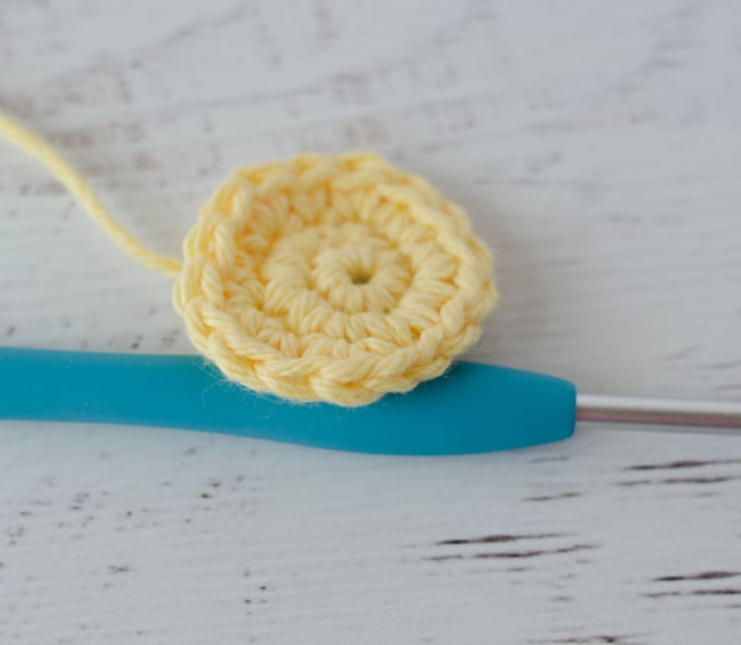How to crochet an invisible seamless join