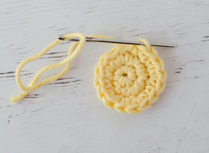 Learn how to crochet an invisible seamless join