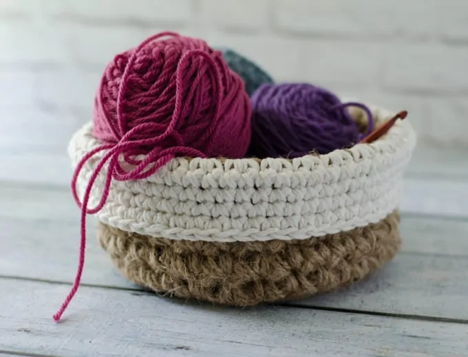 crochet round jute basket