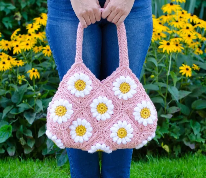 The BEST Crochet Spiral Bag Handle Ever! - GoodKnit Kisses