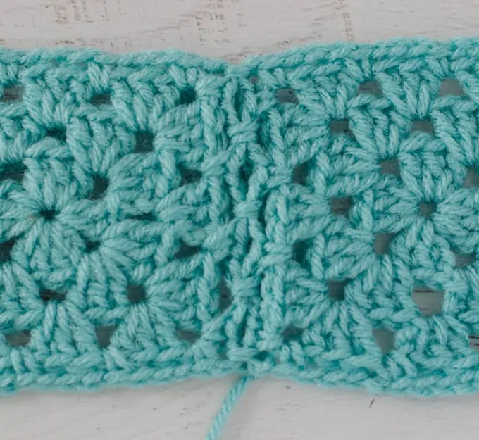 Crochet Faux Braid Join in blue yarn