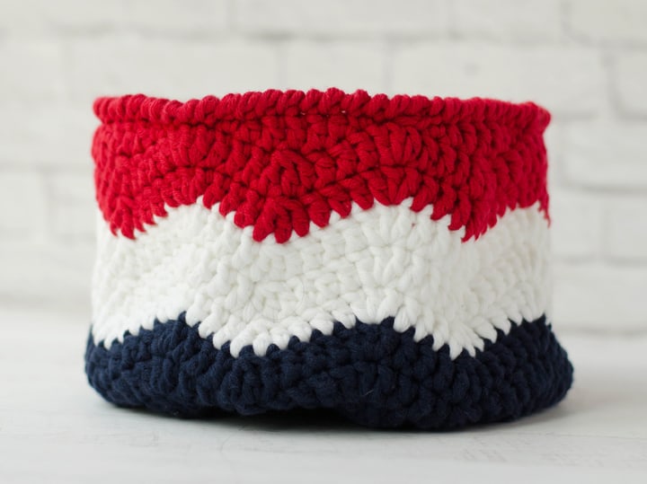 Crochet Flag Basket – Waves of Glory