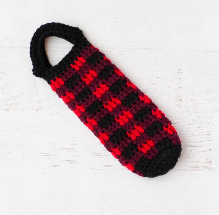 Crochet Buffalo Plaid Wine Cozy