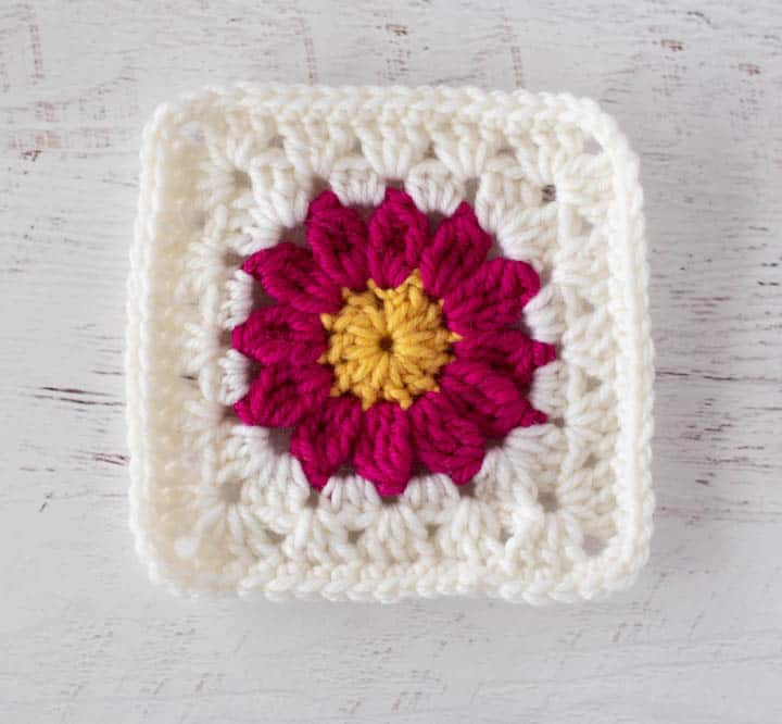 granny square flower in pink and white