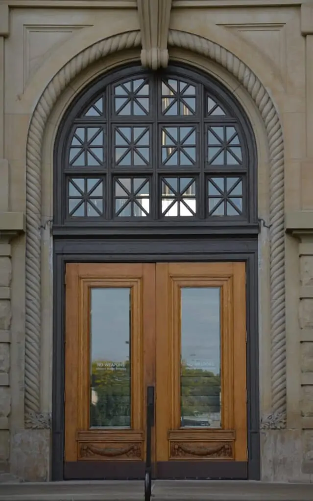Courthouse doors and building architecture