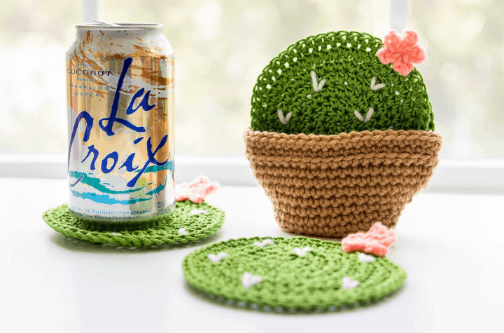 crochet cactus coasters
