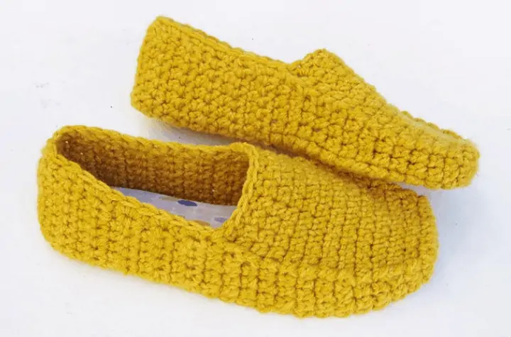 Cute and Cozy Crochet Slipper Patterns - Crochet 365 Knit Too