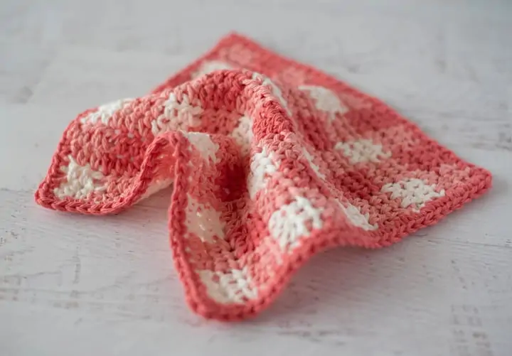 https://www.crochet365knittoo.com/wp-content/uploads/2021/08/gingham-crochet-dishcloth-good.webp
