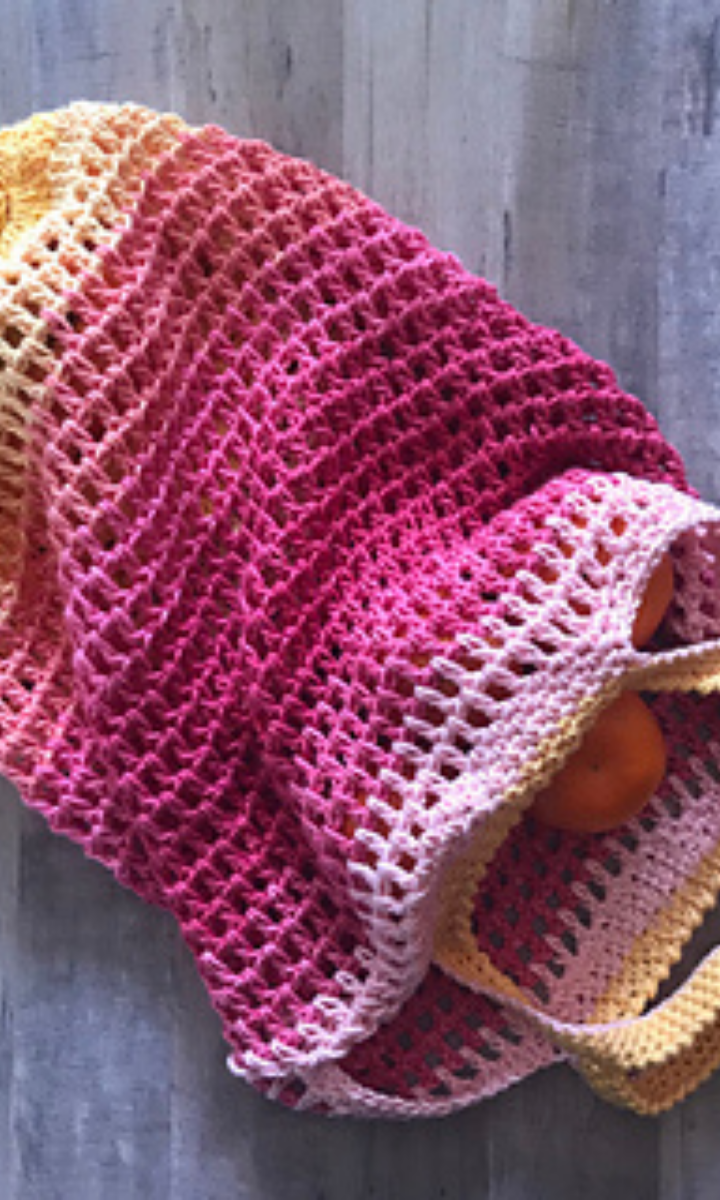 crochet bag with clementines