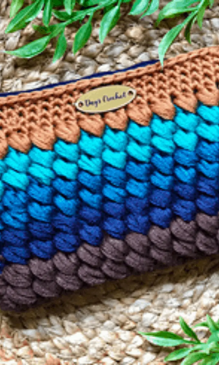 crochet puff-stitch clutch bag
