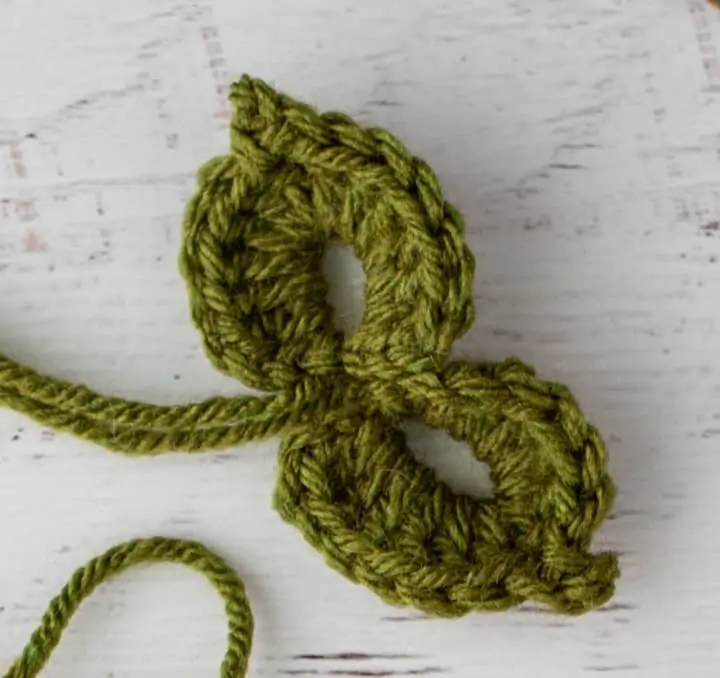 Crochet green leaves