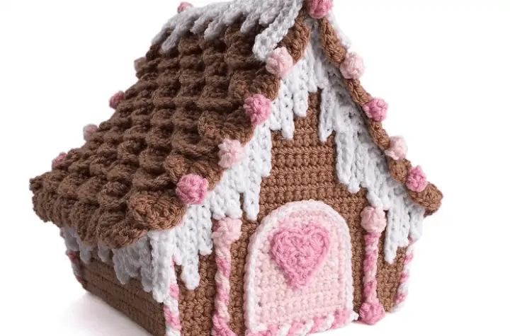 crochet gingerbread house