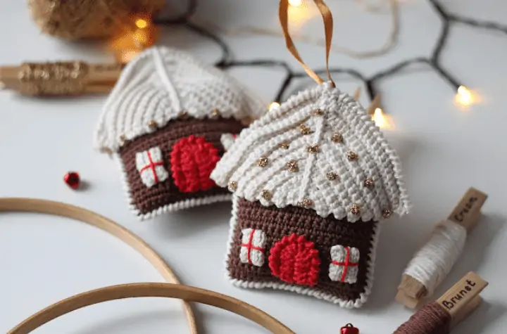 crochet gingerbread house ornaments