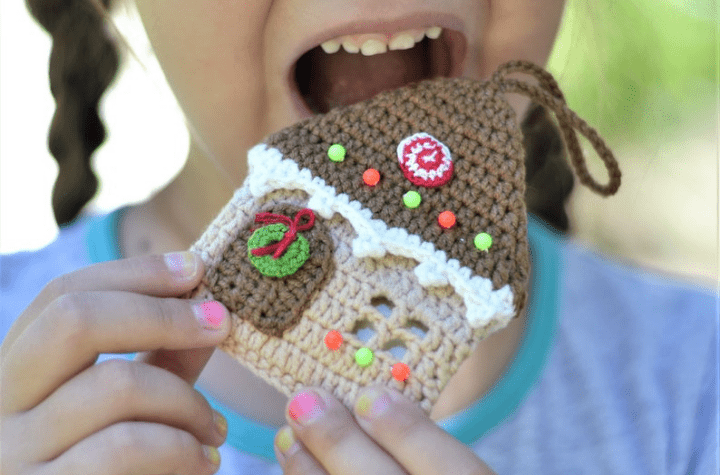 crochet gingerbread house ornament