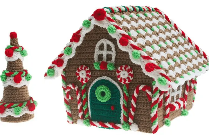 crochet gingerbread house and tree