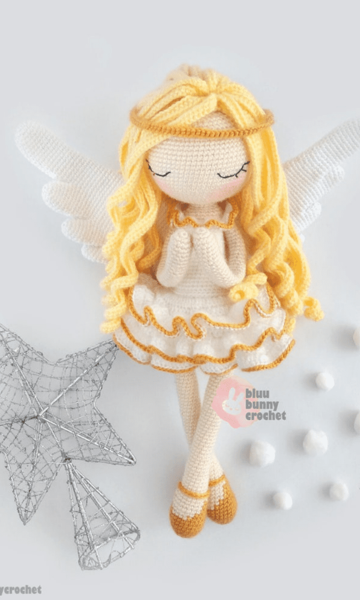 white and gold crochet angel amigurumi
