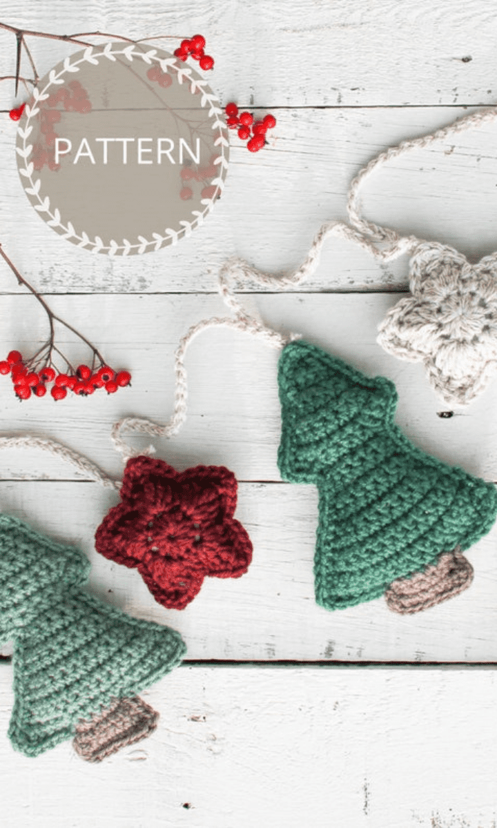 crochet christmas tree and star garland