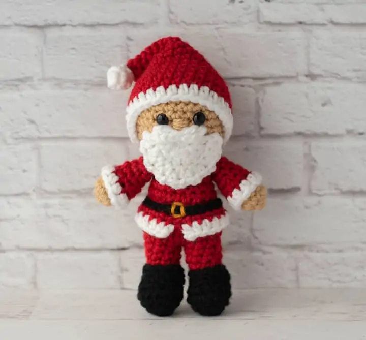 Delightful Crochet Santa: A Joy to Make and Give