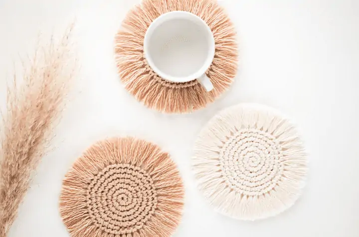 three circle coasters with frills