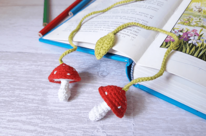 Small crochet mushroom bookmark