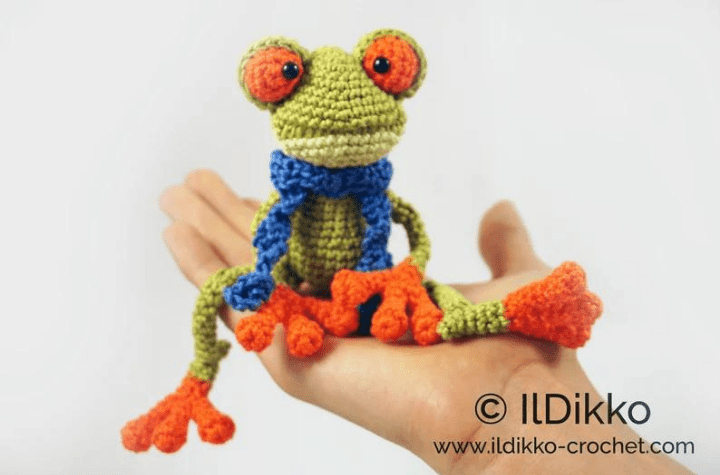 Tree frog toy.