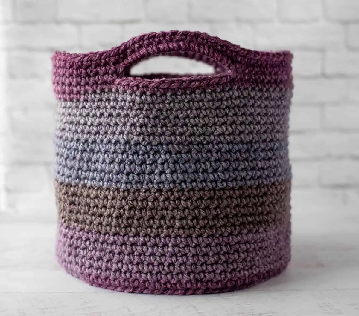 Midi Size Crochet Basket With Handles Pattern