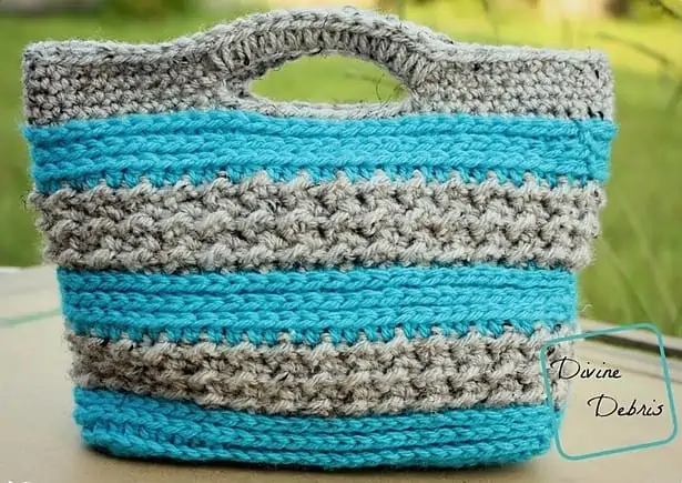Blue and gray crochet bag