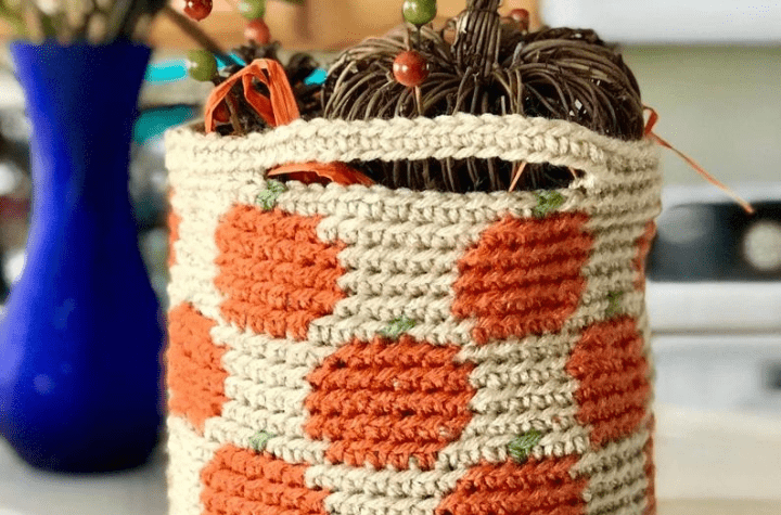 Crochet pumpkin basket