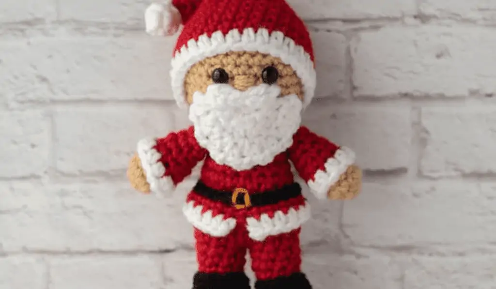 Santa amigurumi.