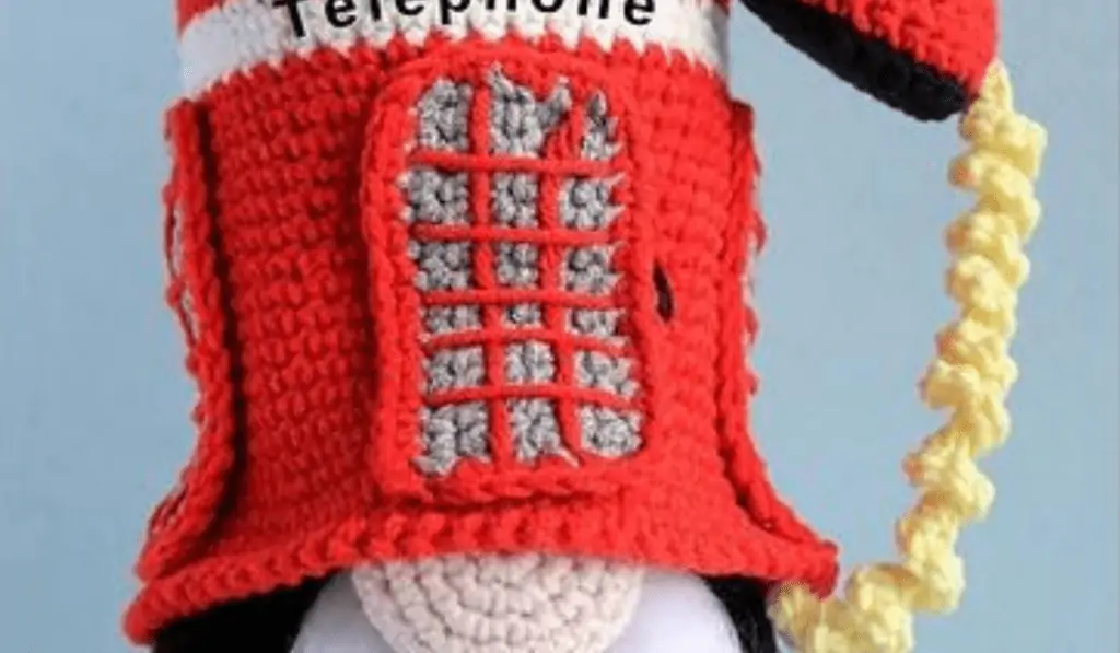 crochet london telephone booth gnome