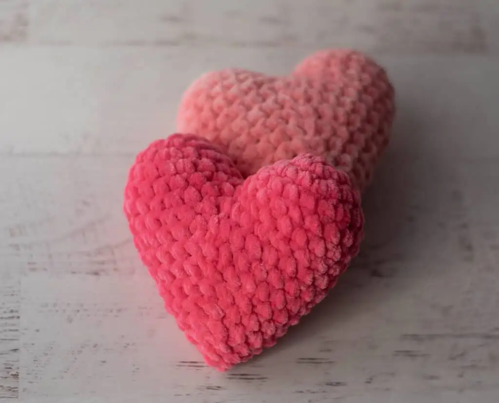 stuffed pink crochet amigurumi hearts