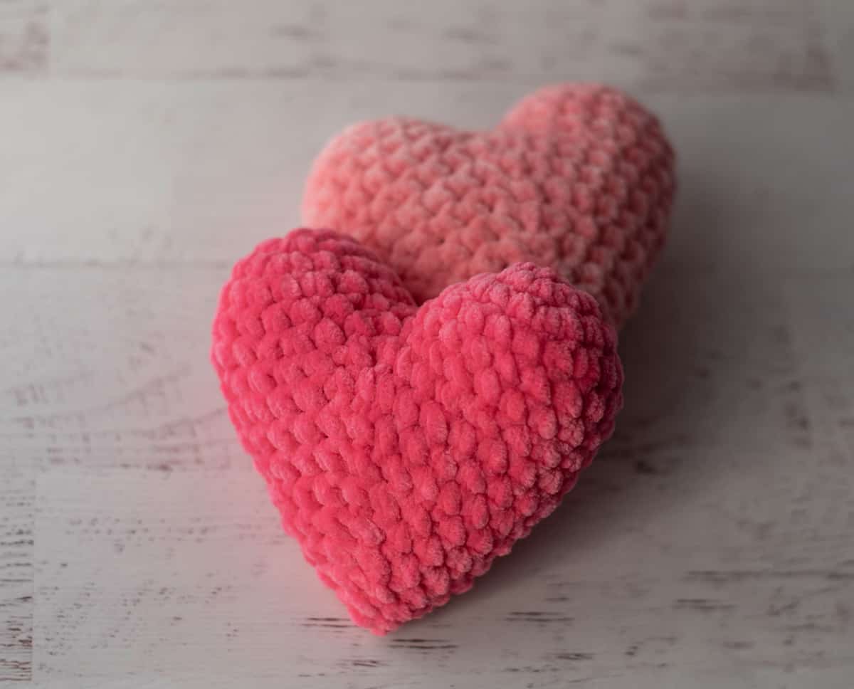 Amigurumi Heart An Easy Crochet Tutorial Crochet 365 Knit Too