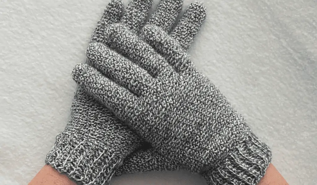 Grey crochet gloves