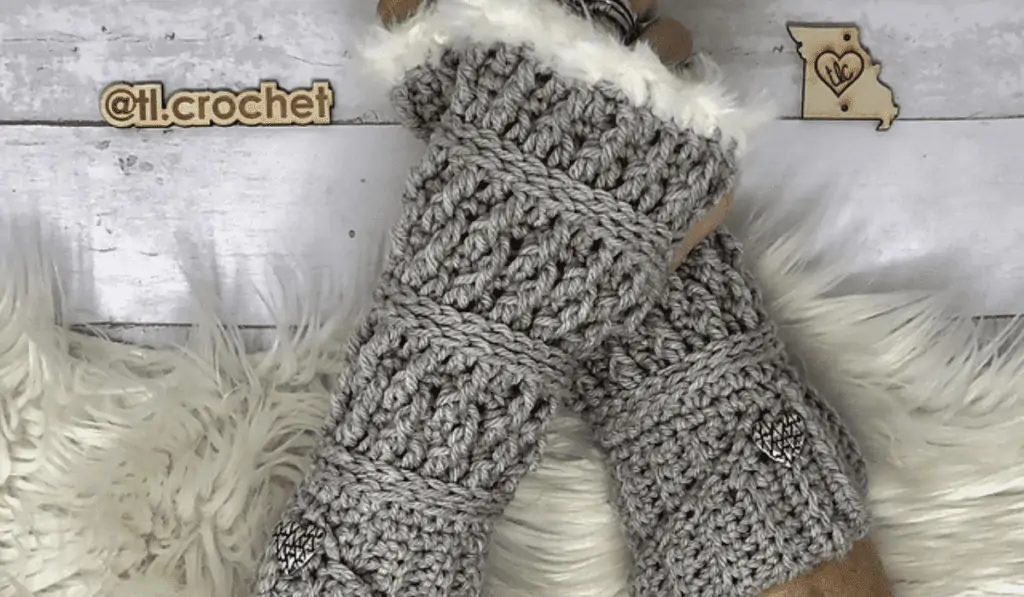 Fingerless crochet gloves with faux fur along the top.