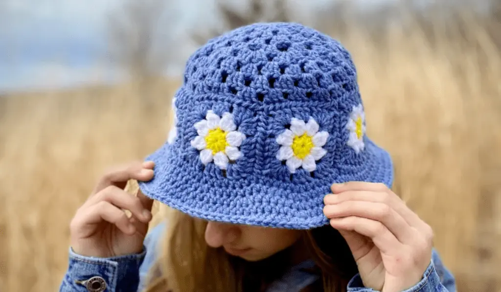 A blue daisy flower bucket hat.