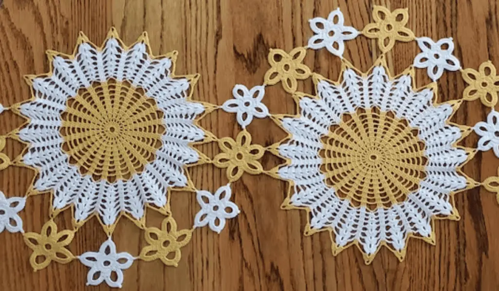 Crochet Table Runner for a Perfect Tablescape - Crochet 365 Knit Too crochet-table-runner-for-a-perfect-tablescape-crochet-365-knit-too