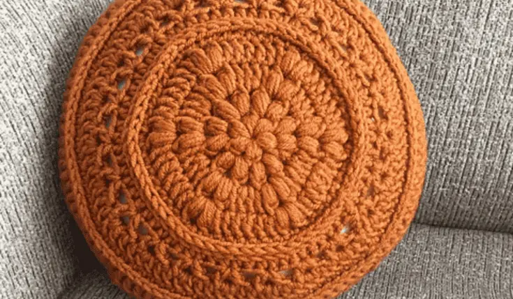 16 Circular Crochet Pillow Patterns to Make Over Your Space - This Pixie  Creates