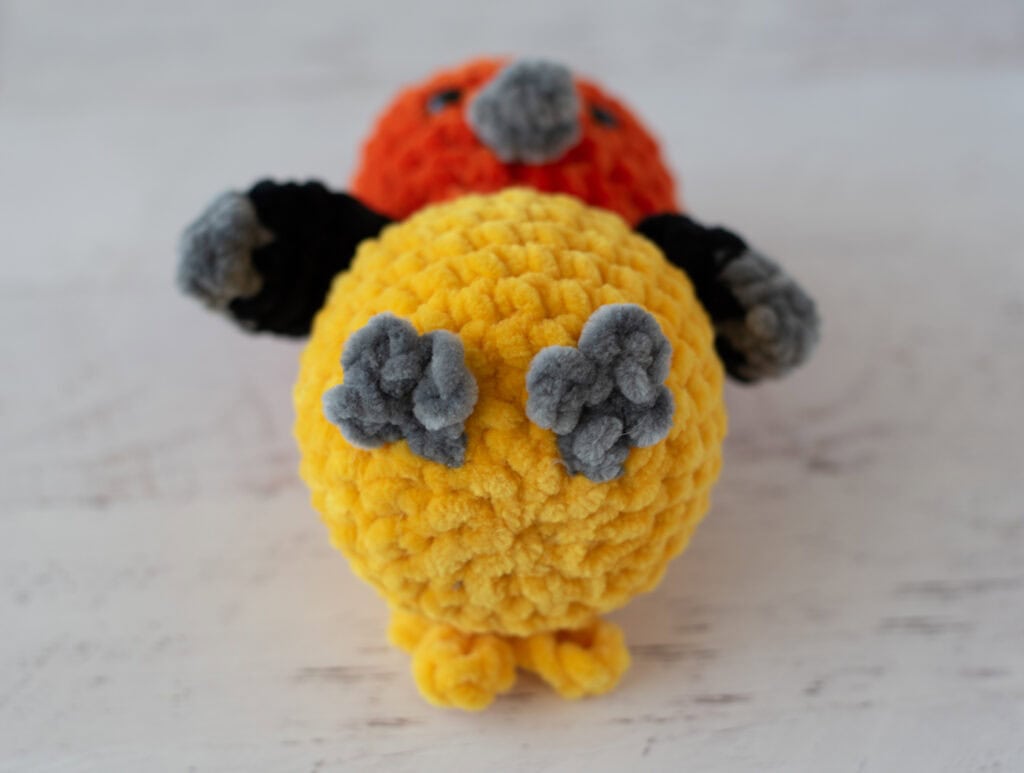 Crochet Western Tanager Bird from bottom